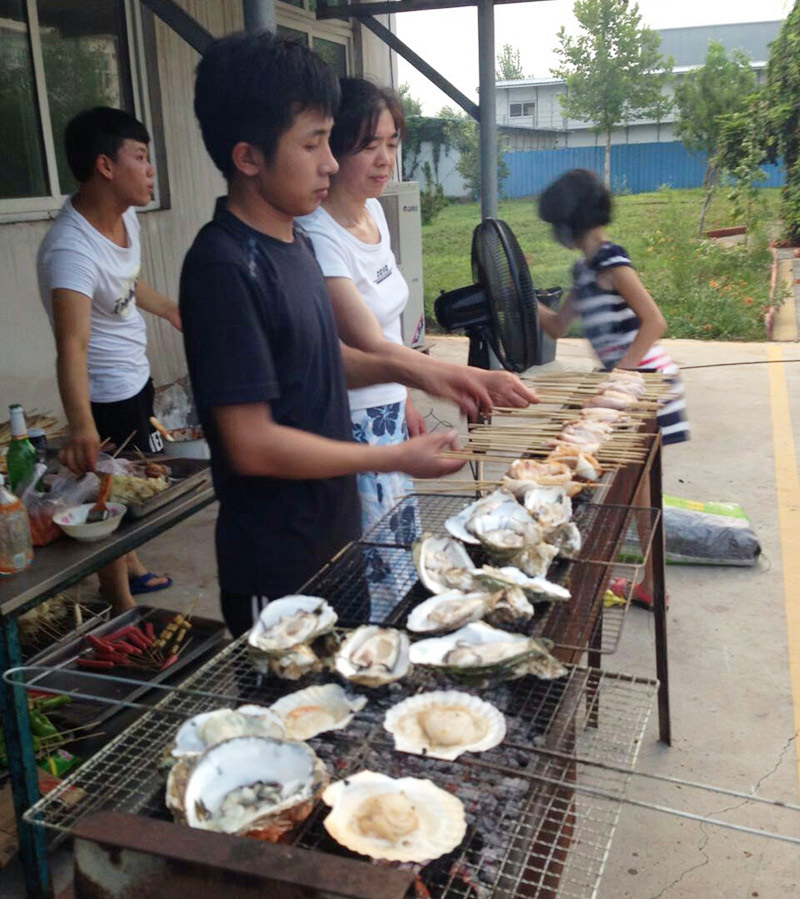 專業(yè)紙罐生產(chǎn)廠家軍興溢美舉辦仲夏狂歡夜